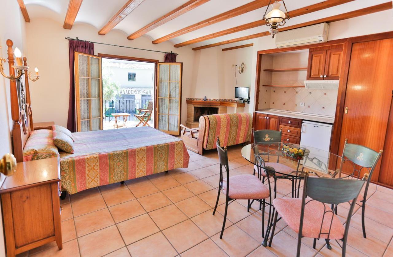 Hotel Rural Serrella Castell De Castells Exterior foto